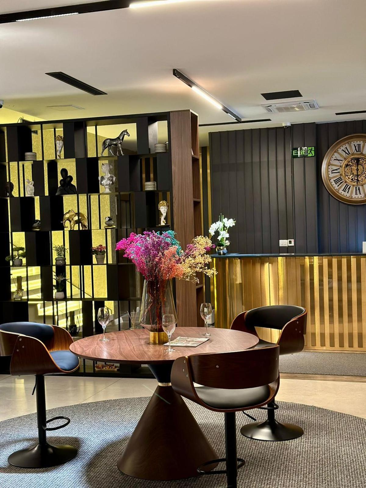 Ador Hotel North Mitrovica Εξωτερικό φωτογραφία